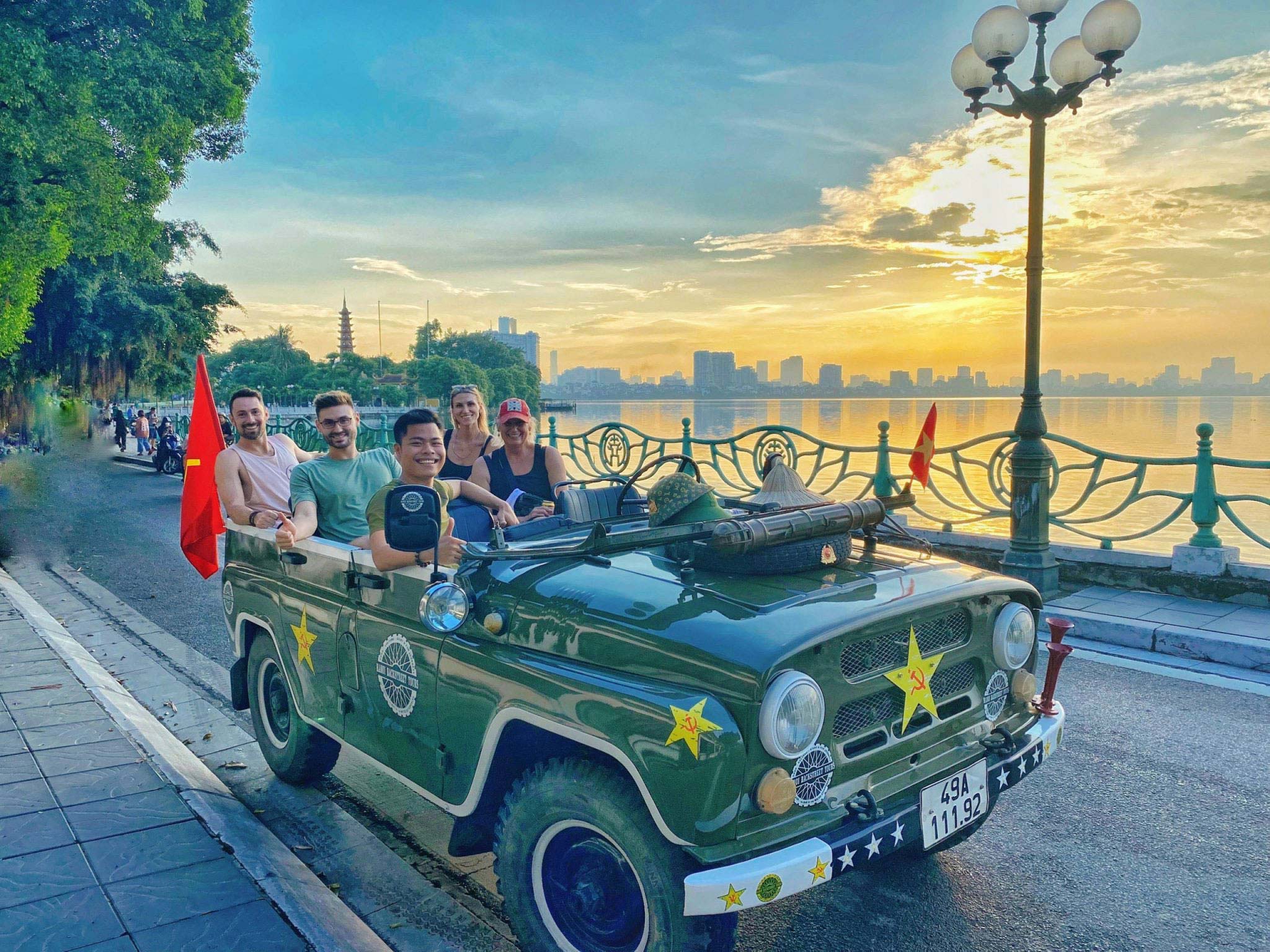 /files/images/vietnam/mien-bac/ha-noi/jeep-tour-ha-noi(1).jpg